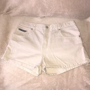 Blue Threads size 7 Tan shorts 🩳 vintage